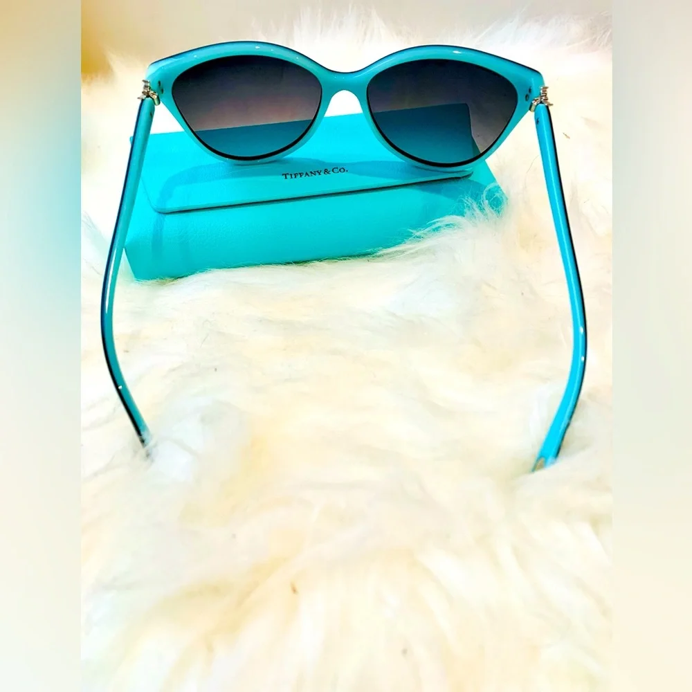 TIFFANY & CO. AUTHENTIC SUNGLASSES 4089B CAT EYE SHAPE CRYSTAL BUTTERFLY ACCENT - Picture 4 of 11